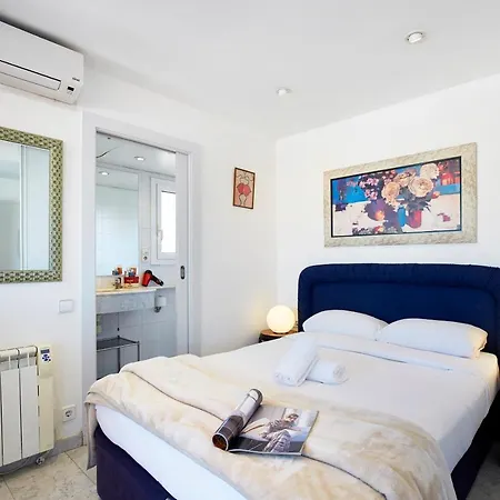Calvet Apartment *