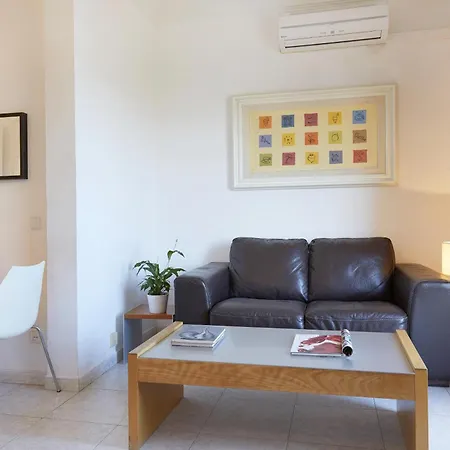 Calvet Apartment