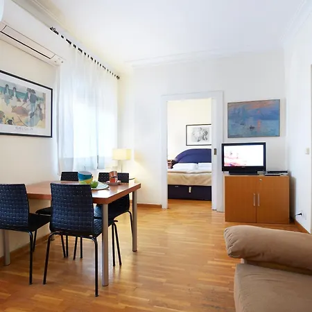 Calvet Apartment
